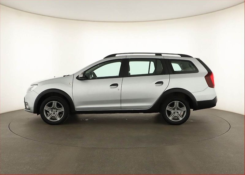 Dacia Logan (2020) Stepway 0.9 TCe, ČR,1.maj - fotka 3 z 14