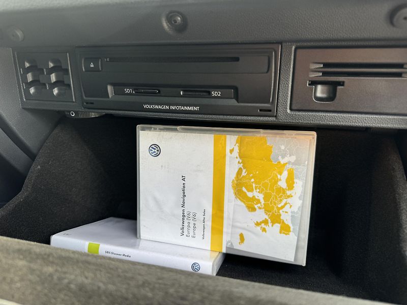Volkswagen Golf (2015) 1.6TDi,DSG,rezervace - fotka 29 z 49