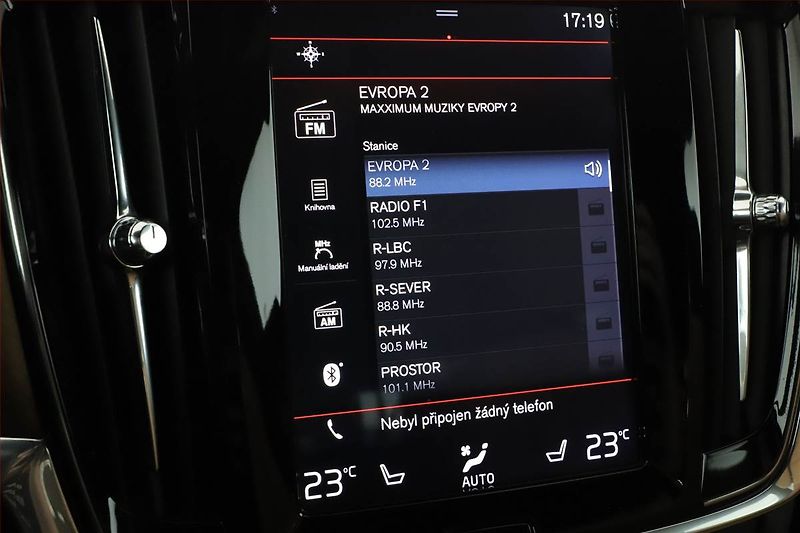 Volvo S90 (2018) D4 AWD - fotka 9 z 21