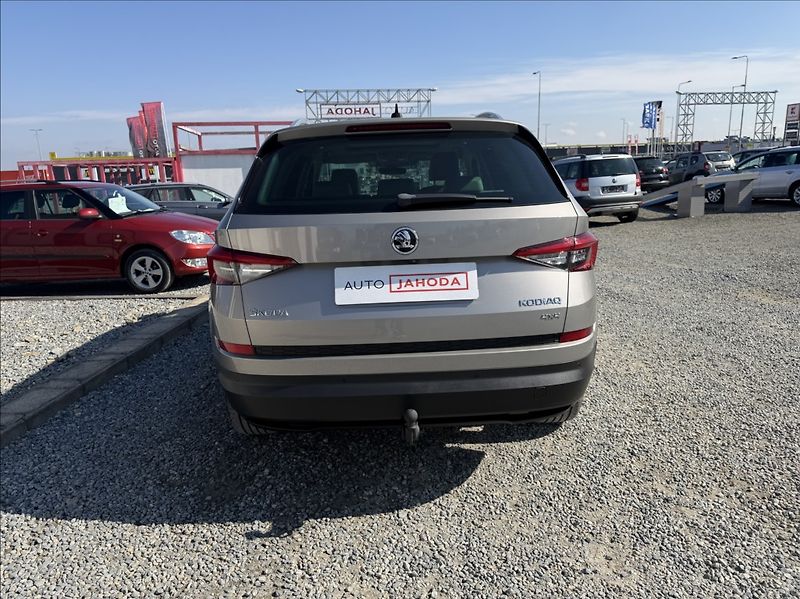 Škoda Kodiaq 2,0 TDI Style+, DSG,4x4,servis - fotka 7 z 44