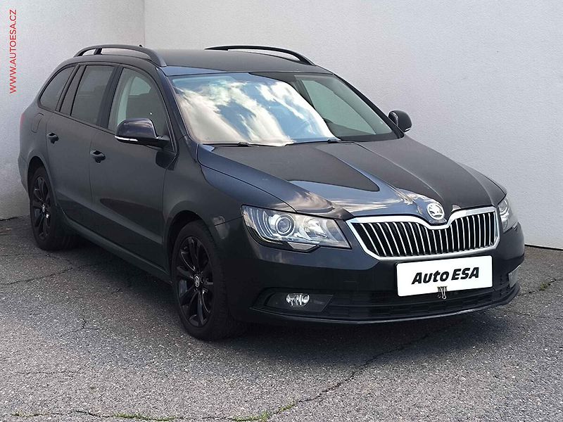 Škoda Superb (2013) 2.0 TDi 4x4, ČR, Bixen, navi - fotografie inzerátu