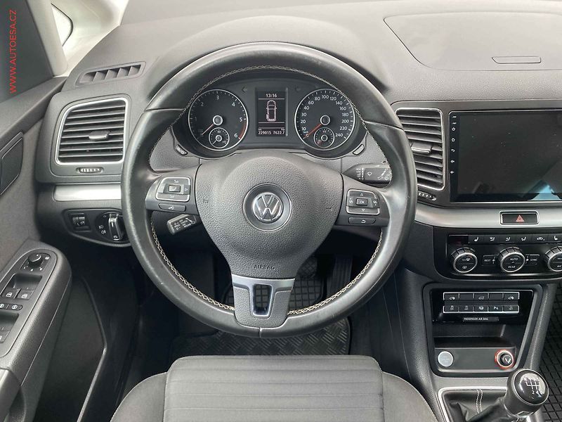 Volkswagen Sharan (2014) 2.0 TDI, Xenon, autoAC - fotka 11 z 16