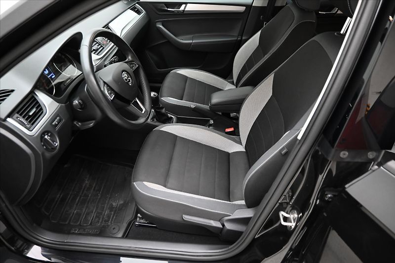 Škoda Rapid 1,0 TSI 70kW Ambition Plus Zár - fotka 13 z 28