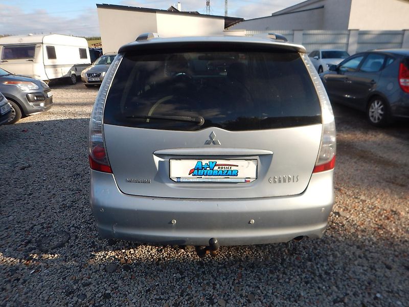 Mitsubishi Grandis 2.0 DI-D, KLIMA, 7 MÍST - fotka 7 z 26