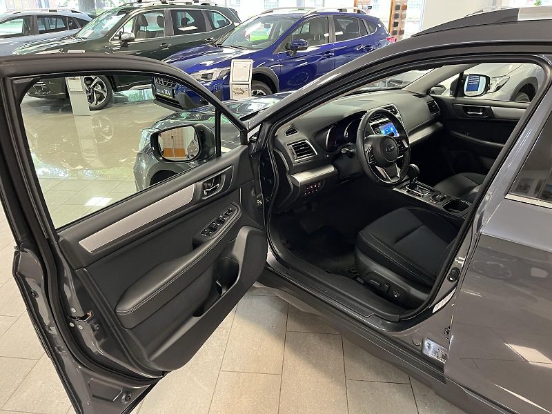 Subaru Outback 2.5i Comfort ES Lineartronic - fotka 12 z 43