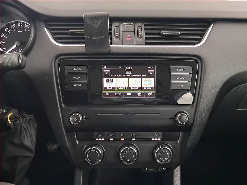 Škoda Octavia (2016) Ambition 1.6 TDI, Tempomat - fotka 12 z 16