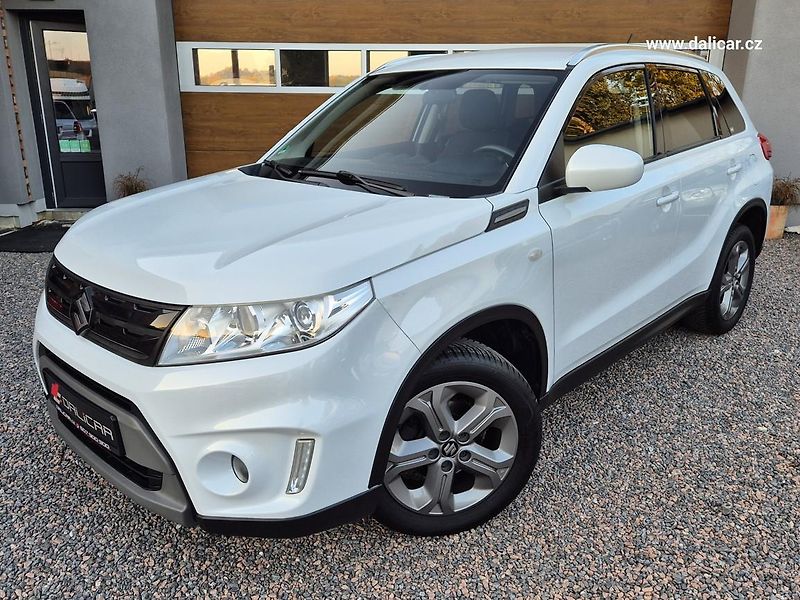 Suzuki Vitara (2016) 1.6VVT 88KW Automat COMFORT - fotka 2 z 52