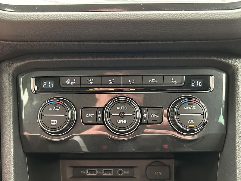 Volkswagen Tiguan 2.0 TSi 4x4 Comfort line - fotka 15 z 27