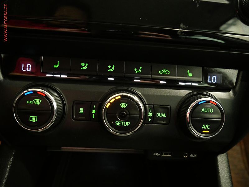 Škoda Octavia (2015) 2.0 TDi, Elegance, TZ - fotka 18 z 22