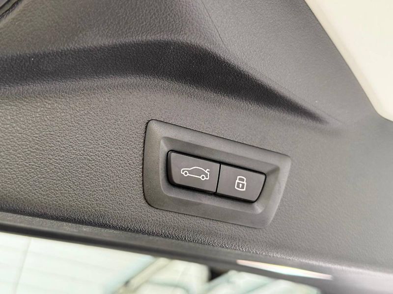 BMW X5 3,0 210 kW xDrive30d - fotka 44 z 55
