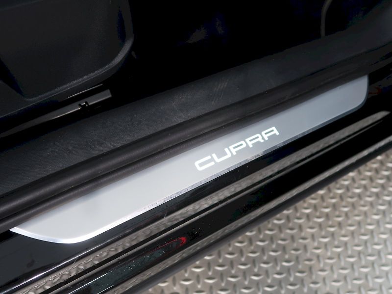 Cupra Formentor (2024) VZ 2.0TSI 180KW DSG - fotka 15 z 47