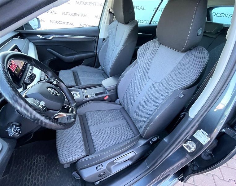 Škoda Octavia 2,0 TDi.DSG.110kW.FirstEdition - fotka 13 z 29