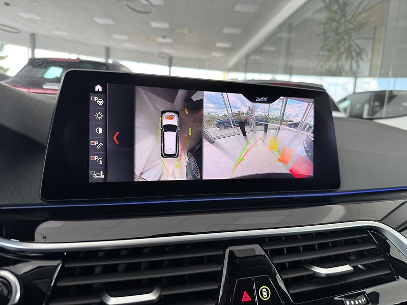 BMW Řada 5 530i xDrive*360Kam*KeyLess*TOP - fotka 21 z 45