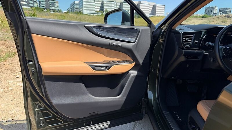 Lexus NX 450h plus 450H+ 2,5 PHEV PRESTIGE - fotka 8 z 30