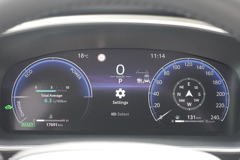 Toyota Corolla Cross 1,8 HEV Comfort Business - fotka 26 z 33