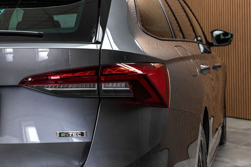Škoda Octavia 1.5 TSI e-TEC*TAŽNÉ*DPH*ČR 1.M - fotka 33 z 37