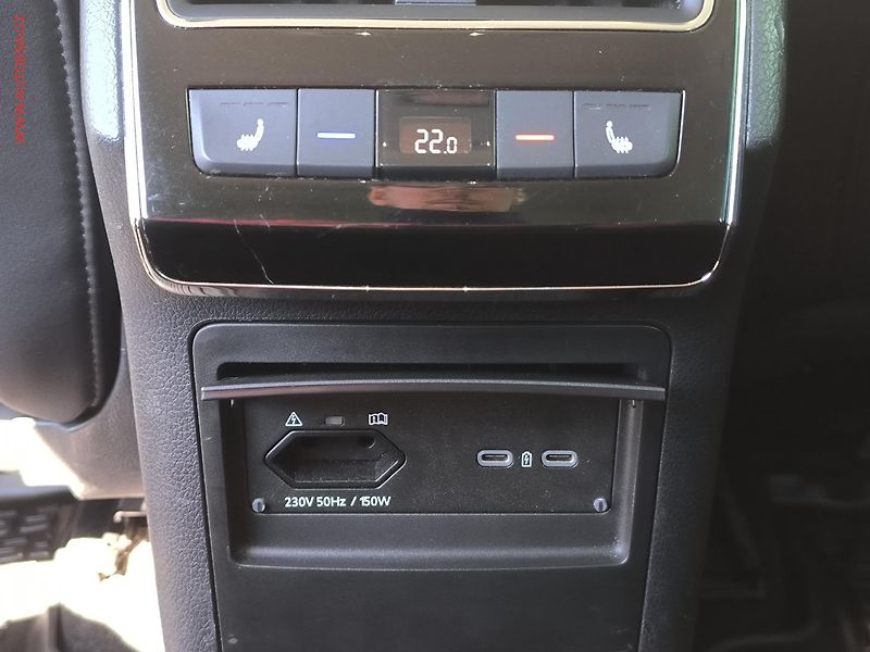 Škoda Superb (2022) 2.0 TSi 4x4, ČR, Scout, DSG - fotka 32 z 36