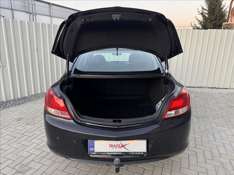 Opel Insignia 1,6 i 85kW tažné KLIMA ALU - fotka 12 z 50