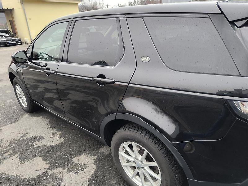 Land Rover Discovery Sport 2.0 TD4 4X4 NAVI/AC/KAMERA/ALU - fotka 16 z 43