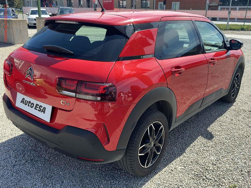 Citroën C4 Cactus (2019) 1.2PT, 2.maj,ČR, AC, temp. - fotka 4 z 21