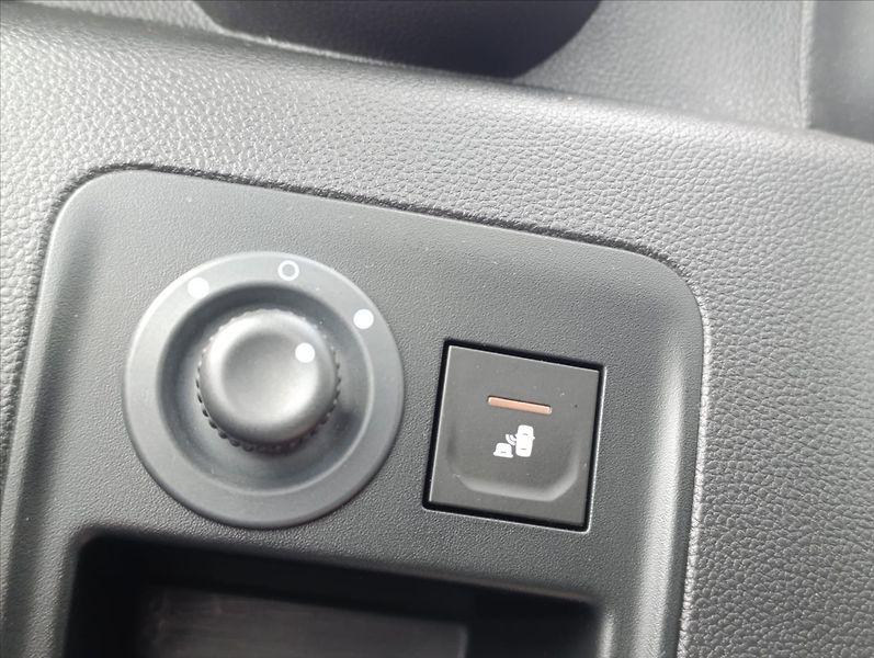 Dacia Duster 1,6 SCe REZERVACE Aut.klima, K - fotka 32 z 36