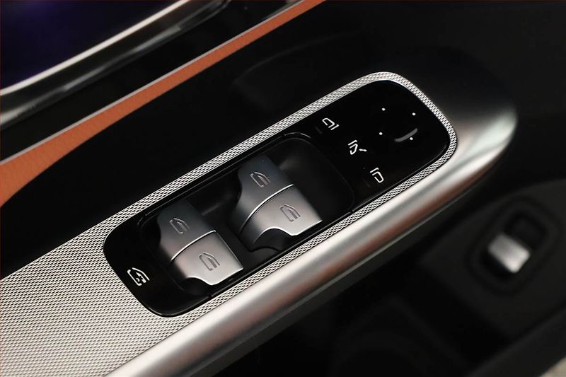 Mercedes-Benz GLC (2025) 220 d 4MATIC, AVANTGARDE - fotka 20 z 26