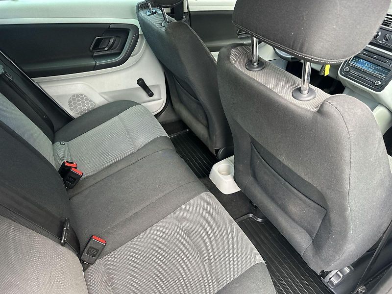 Škoda Fabia (2010) Combi 1.2 TSI Ambiente + - fotka 11 z 26