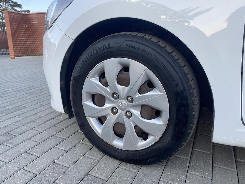 Hyundai i20 1.2i SELECT, NAJ.116TIS.KM!! - fotka 9 z 39