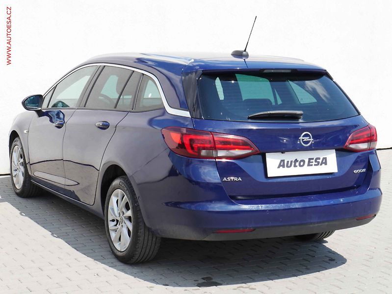 Opel Astra (2016) 1.6CDTi, AC, kamera - fotka 6 z 20