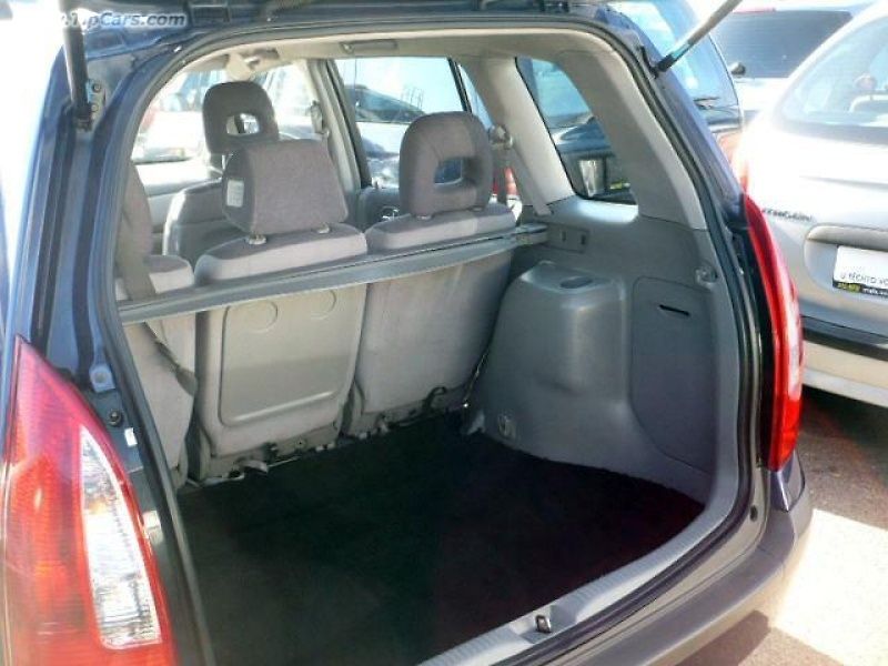 Podoba Mazdy 3 MPS je zatím tajemstvím (na fotce civilní Mazda 3)