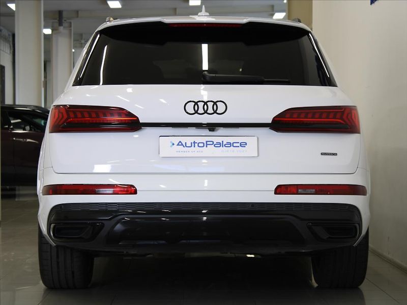 Audi Q7 3,0 50TDi S-Line 7-míst B&O ČR - fotka 4 z 31