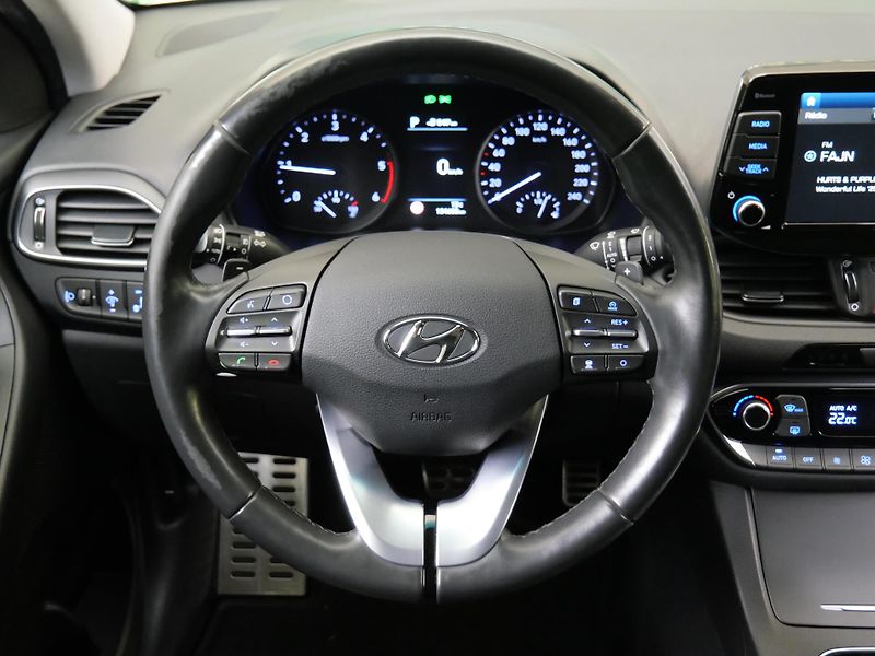 Hyundai i30 - fotka 16 z 26
