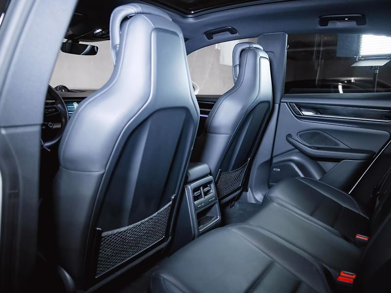Porsche Macan 4S InnoDrive PASM 360 Venti - fotka 12 z 21