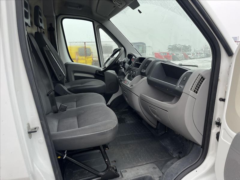 Fiat Ducato 2.2 JTD L1H1 NOVÉ PNEU VSTŘIKY - fotka 9 z 26