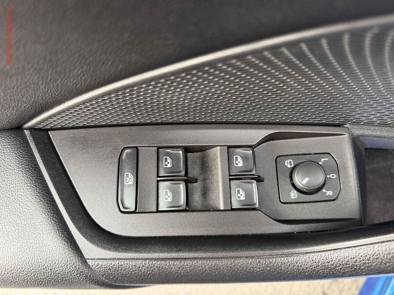 Škoda Octavia (2022) 1.5 TSi, 2.maj,ČR, Style - fotka 11 z 20