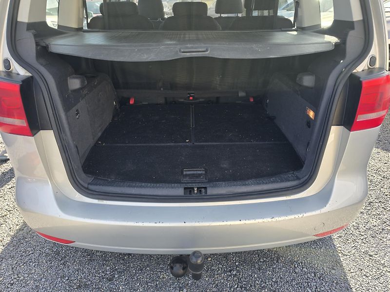 Volkswagen Touran 1.6 TDI 7 Mist - fotka 6 z 14