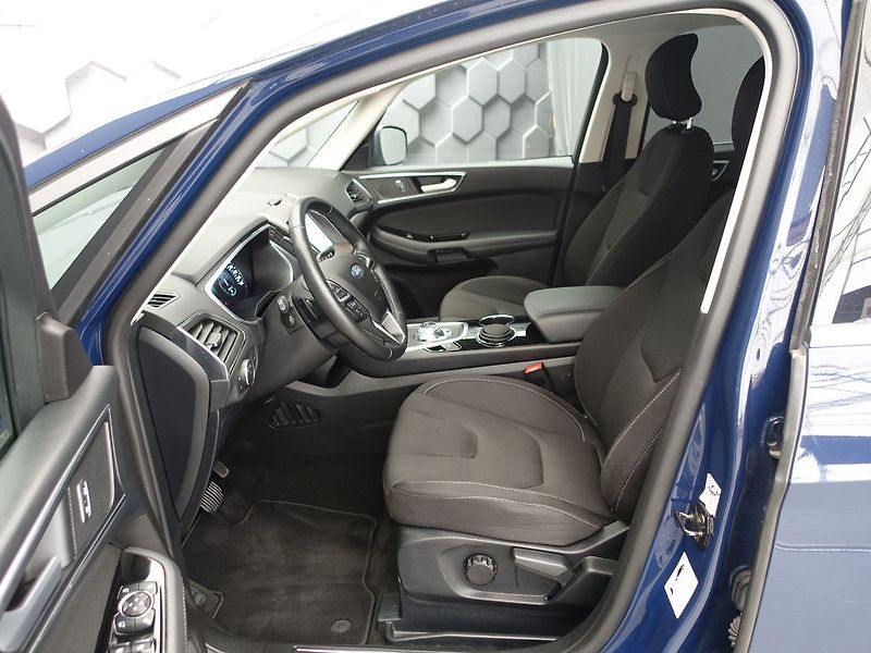 Ford S-MAX 140 kW, Titanium, REZERVOVÁNO - fotka 28 z 44