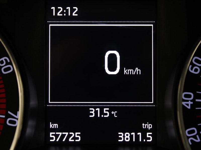 Škoda Rapid 1,2 TSi 66kW 2.maj.ČR 57tkm! - fotka 22 z 22
