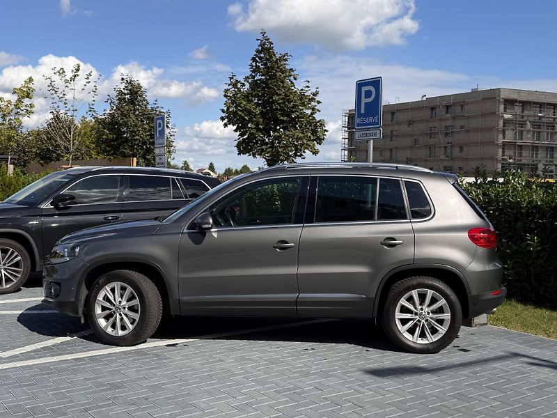 Volkswagen Tiguan (2012) 2.0 TDi 103 kW/DSG/4x4 - fotka 2 z 21