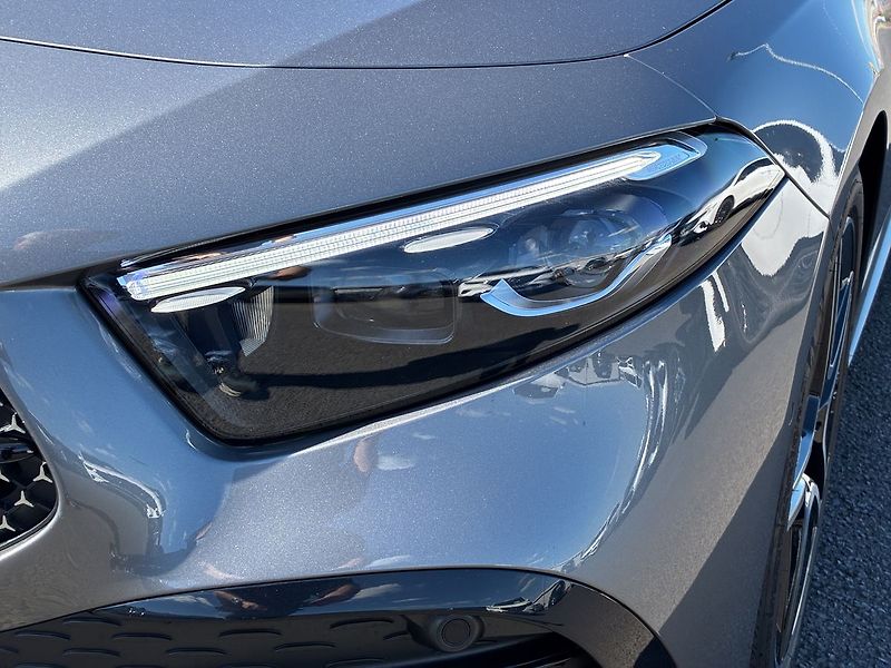 Mercedes-Benz Třídy A A 200 d - fotka 9 z 26