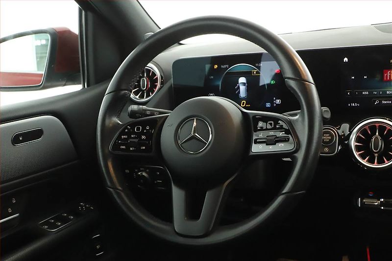 Mercedes-Benz Třídy B (2021) B 180 d, Automat, Kůže, Navi - fotka 15 z 17