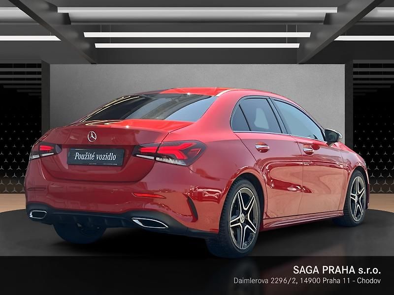 Mercedes-Benz Třídy A A-Třída 180d sedan AMG Line Ni - fotka 4 z 20