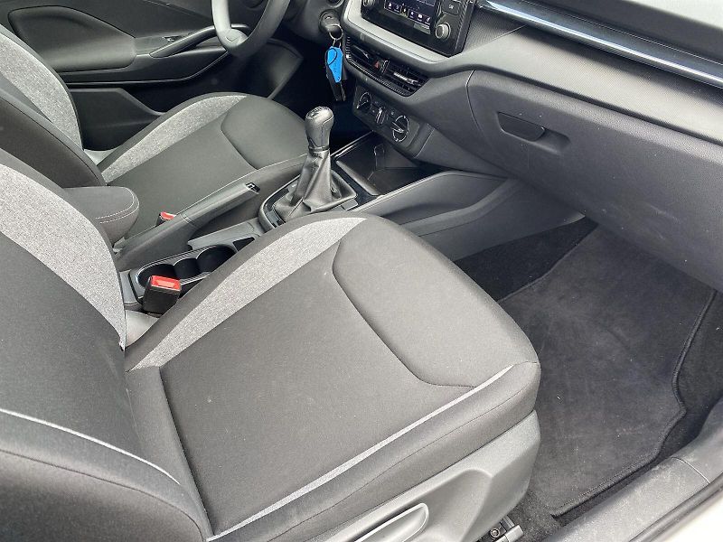 Škoda Fabia (2022) 1.0 MPI Active - fotka 8 z 30