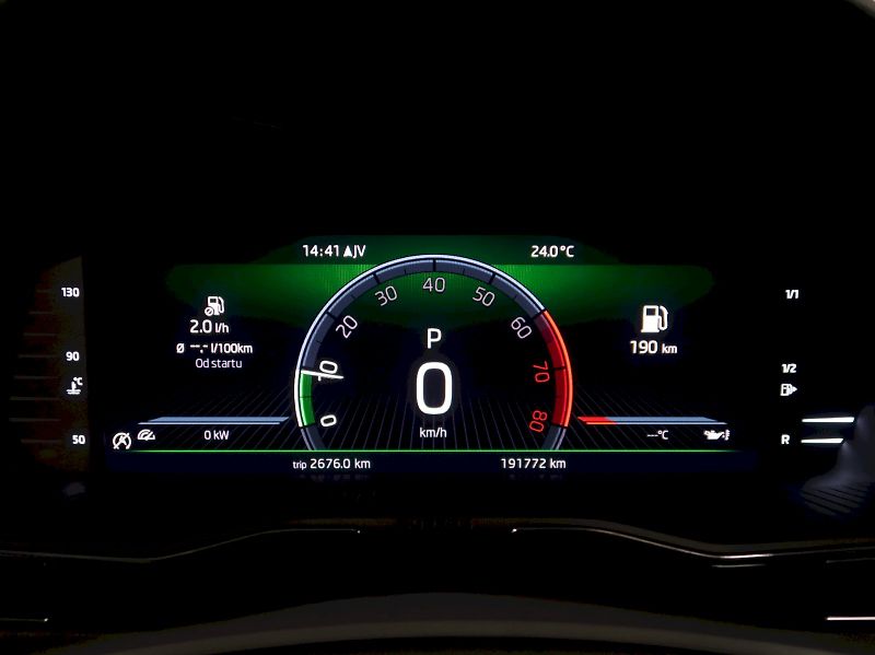 Škoda Superb (2021) STYLE  1.5TSI 110KW DSG - fotka 20 z 39