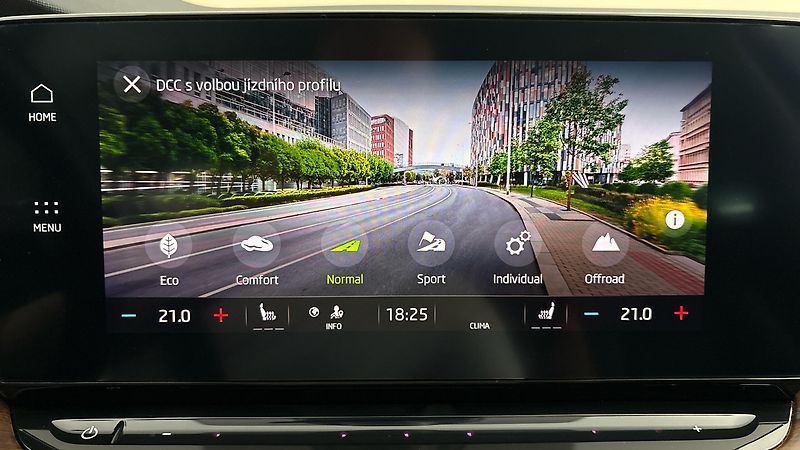 Škoda Octavia 2.0 TDI DSG 4x4 Scout Combi - fotka 32 z 33