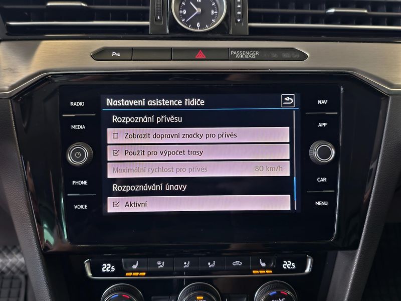 Volkswagen Passat 1.5 TSi DSG HIGHLINE, LED, DPH - fotka 18 z 25