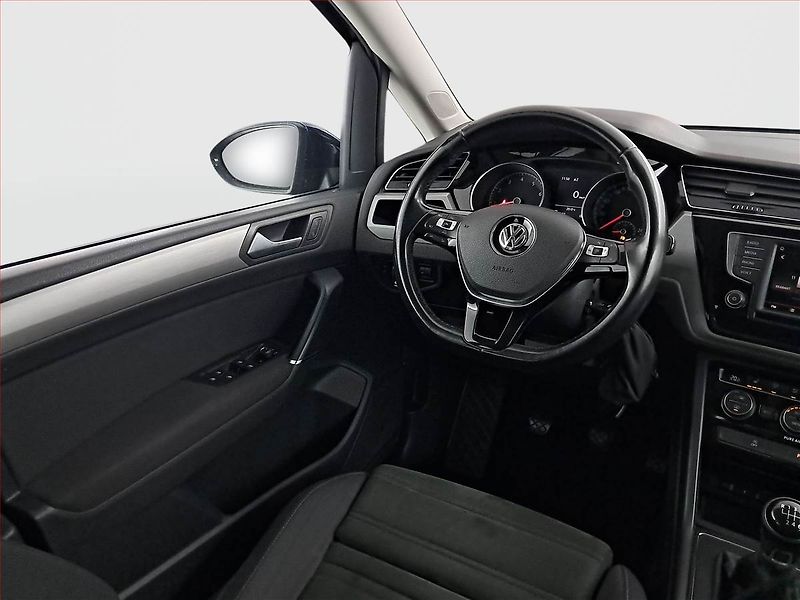Volkswagen Touran (2016) Highline 1.2 TSI, Serv.kniha - fotka 7 z 19