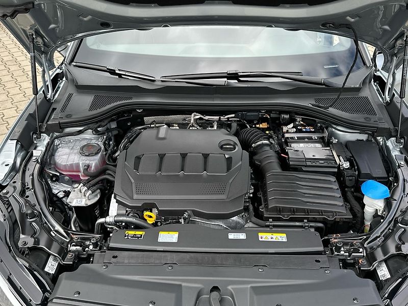 Škoda Superb Combi Sportline 2,0 TDI 110kW - fotka 17 z 17