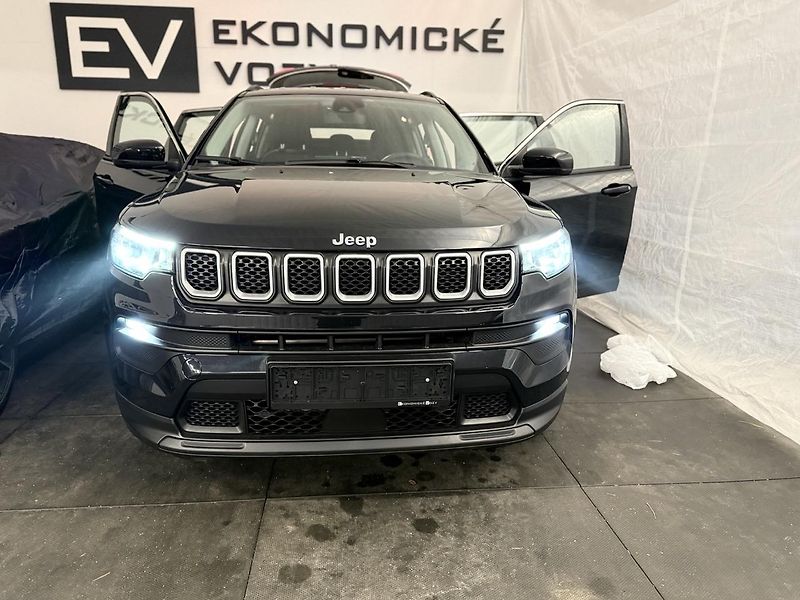 Jeep Compass (2021) 1.3 T4 PHEV 190CV, 4X4,ZÁRUKA - fotka 53 z 75