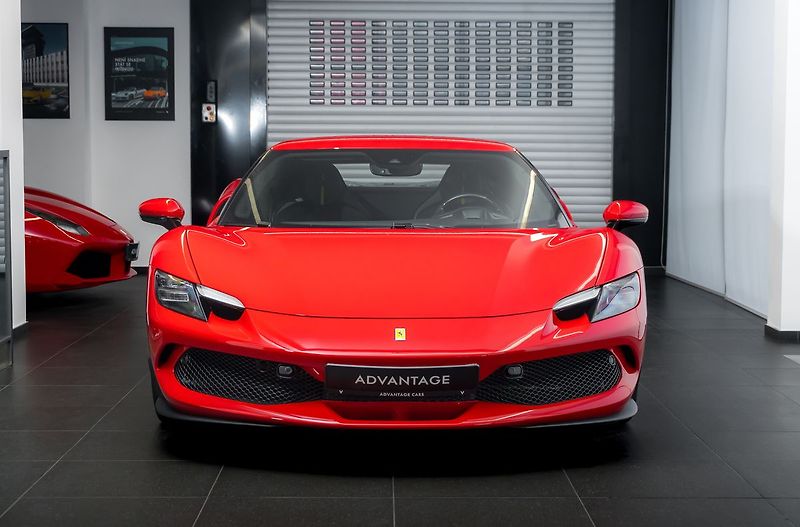 Ferrari 296 GTB Carplay/Lift/Carbon/Racing Sea - fotka 2 z 23